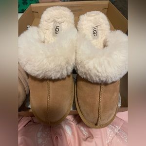 Ugg slides - Size 6 - Worn once